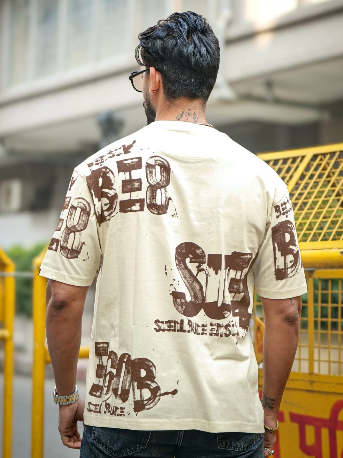 Men’s Beige Oversized Graphic Printed T-Shirt – Street Style Casual Wear