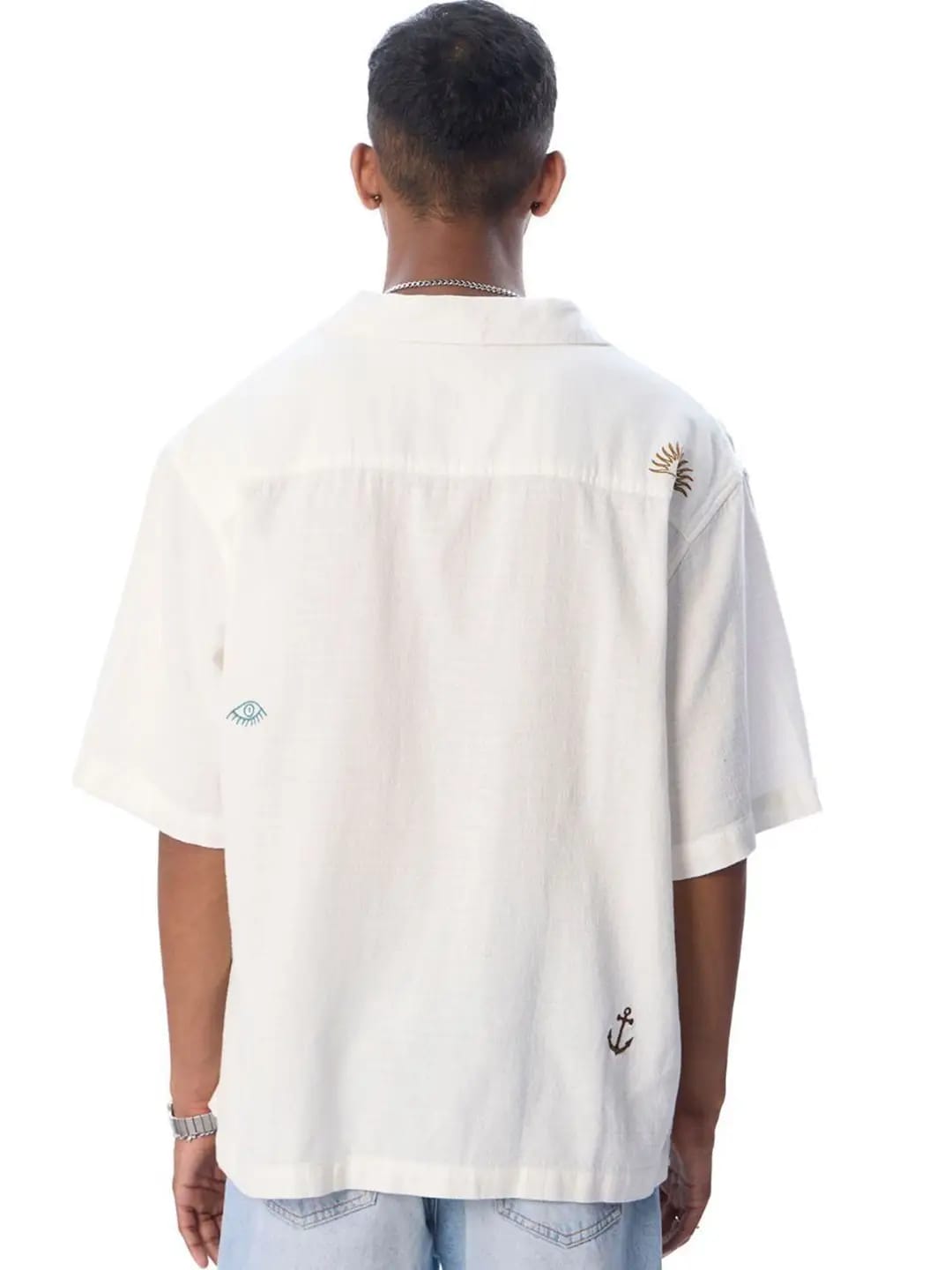 Men’s Off-White Textured Cuban Collar Short Sleeve Shirt with Oceanic & Beach Embroidery