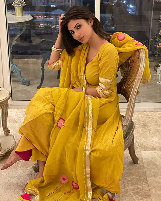Women’s Bright Yellow Hand-Painted Organza Dupatta Anarkali Suit Set