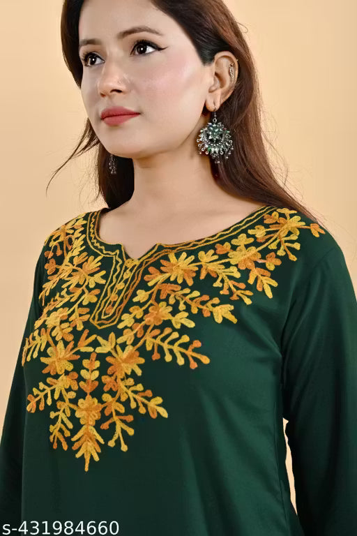 Women’s Green Floral Embroidered Short Kurti