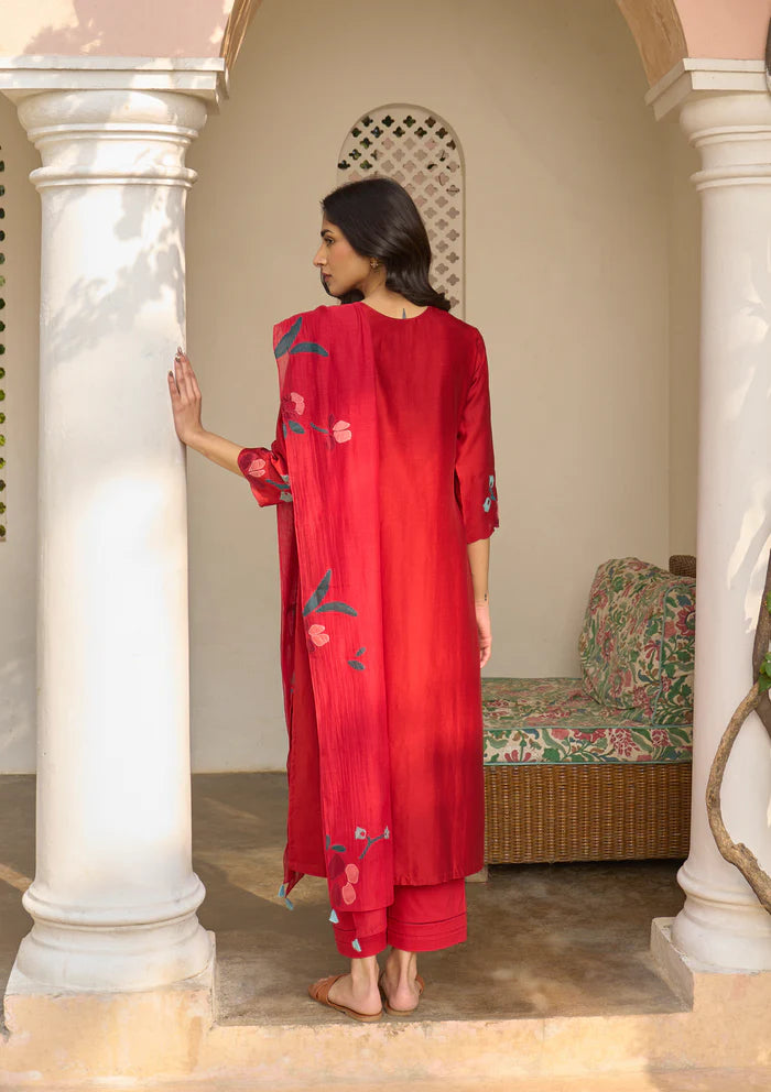 Women’s Red Floral Embroidered Kurta Set