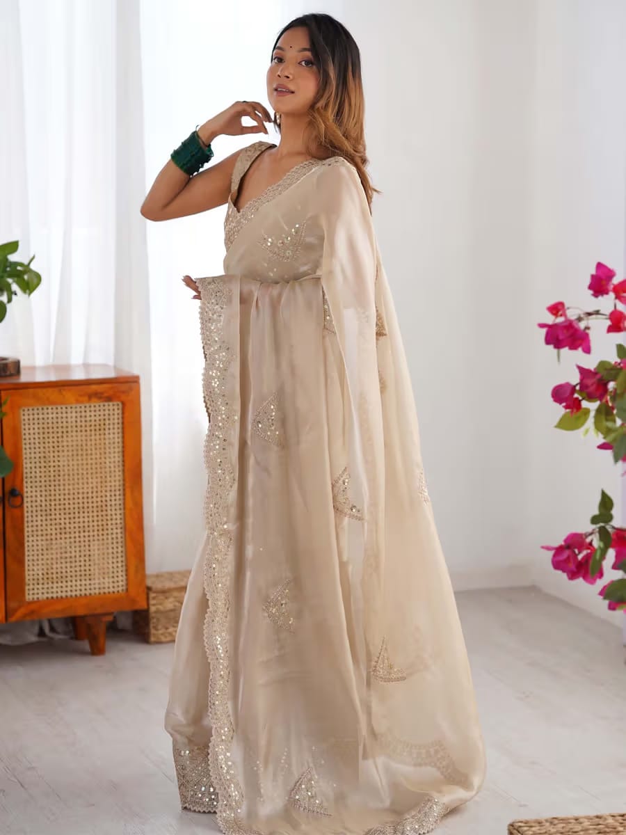 Women's Elegant Beige Embroidered Saree