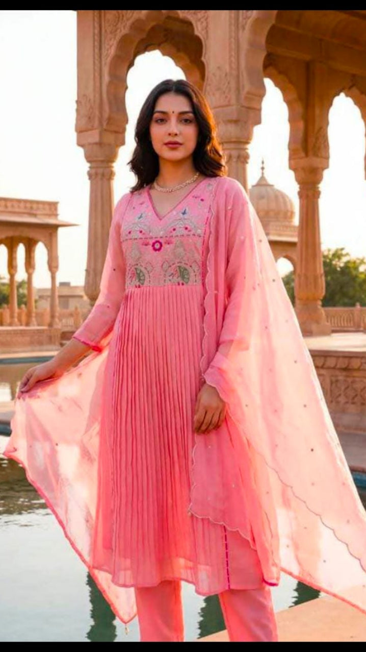Women's Pink Pleated Organza Kurta Set with Scalloped Dupatta