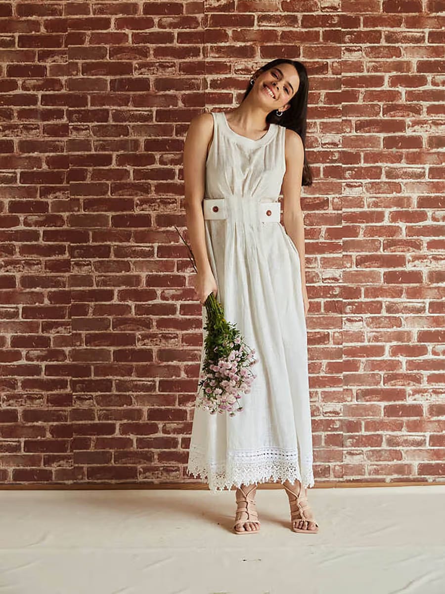 Women’s Off-White Sleeveless Linen-Cotton Maxi Dress with Waist Tab Accent & Lace Hem