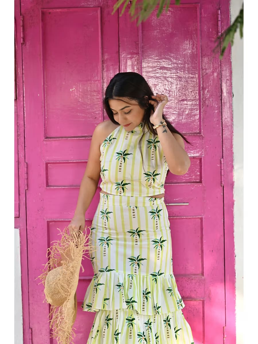 Women’s Tropical Palm Tree Printed Halter Crop Top & Tiered Skirt Co-ord Set
