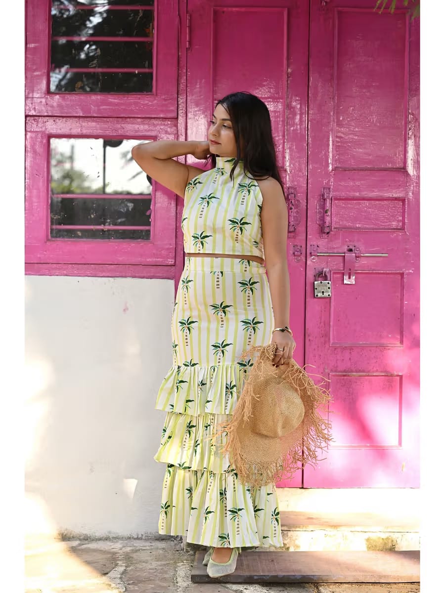 Women’s Tropical Palm Tree Printed Halter Crop Top & Tiered Skirt Co-ord Set