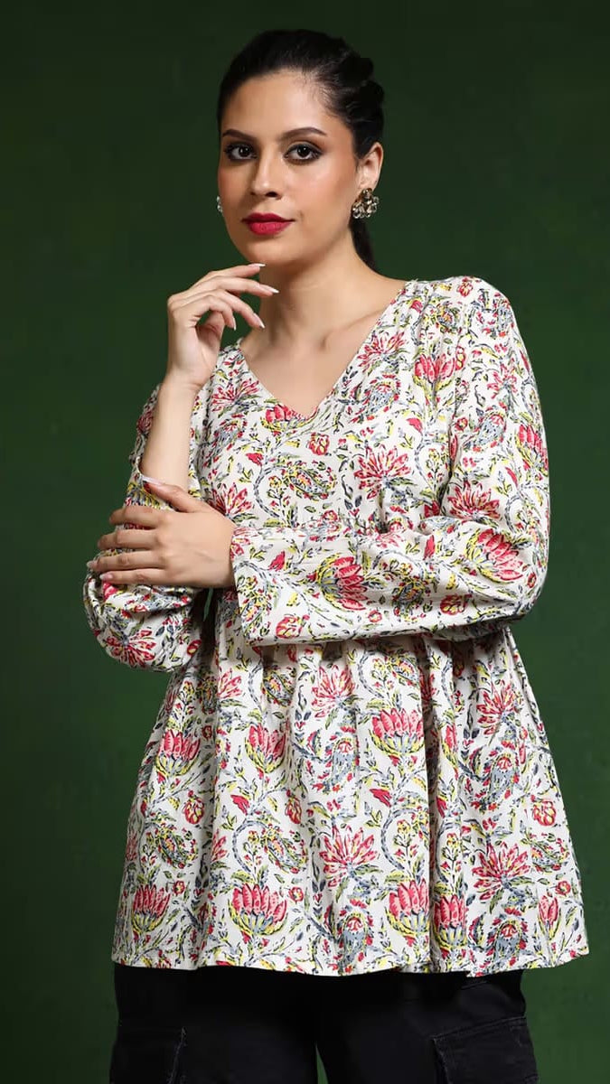 Women Off-White & Pink Floral Printed V-Neck Cotton Flared Tunic Top