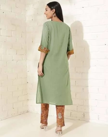 Women’s Mint Green Pintuck Kurta with Kalamkari Printed Pants Set