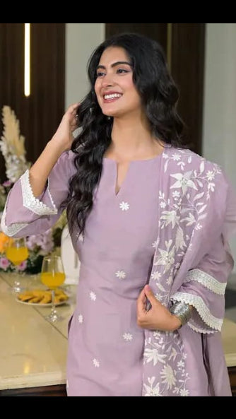 Women’s Lavender Floral Embroidered Georgette Kurta Set with Heavy Dupatta