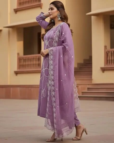 Women’s Mauve Purple White Embroidered Cotton Kurta Set with Scalloped Organza Dupatta