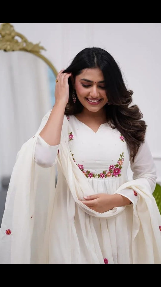 Women’s Off-White Floral Embroidered Cotton Anarkali Suit Set