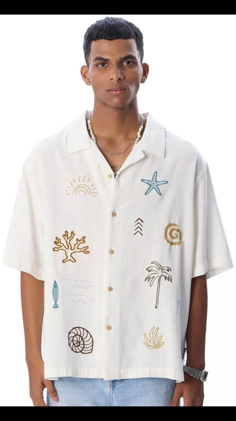 Men’s Off-White Textured Cuban Collar Short Sleeve Shirt with Oceanic & Beach Embroidery