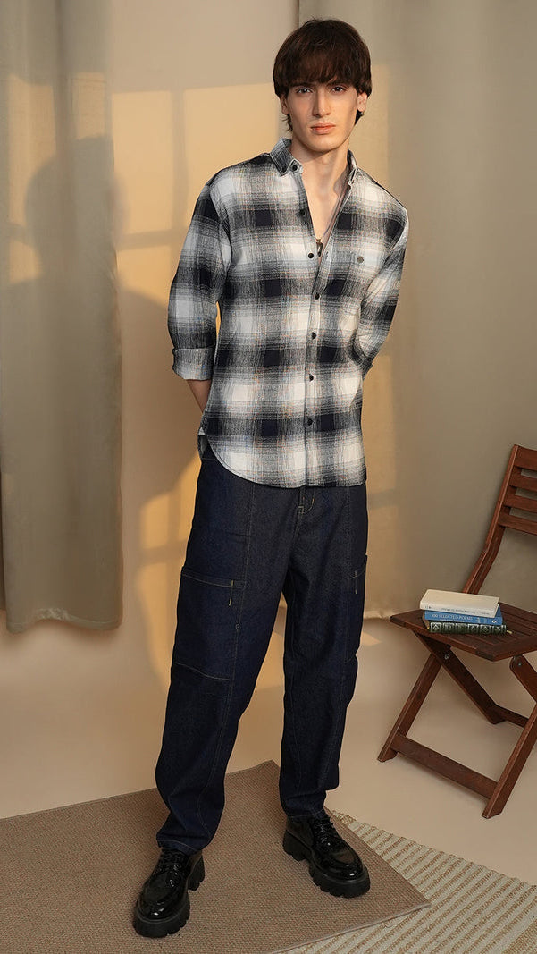 Men’s Monochrome Ombré Plaid Casual Button-Down Shirt – Charcoal & White