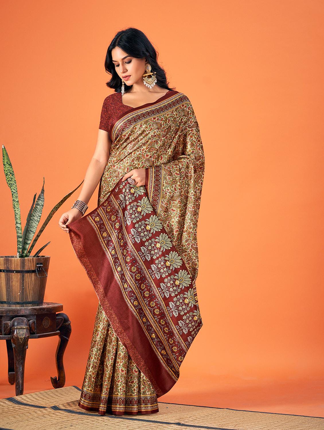 Women’s Beige & Maroon Kalamkari Floral Printed Silk Blend Saree