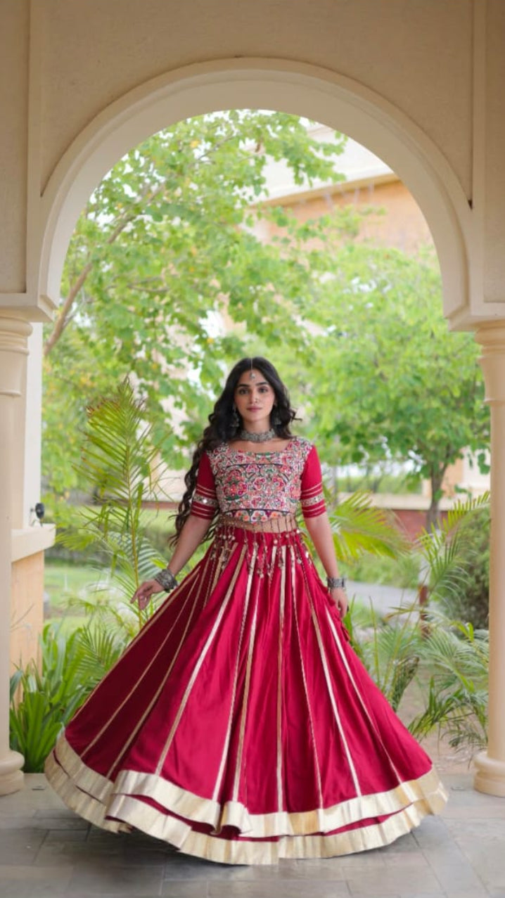 Ethnic Gujarati Kutchi Embroidered Chaniya Choli Set for Navratri & Festive Wear