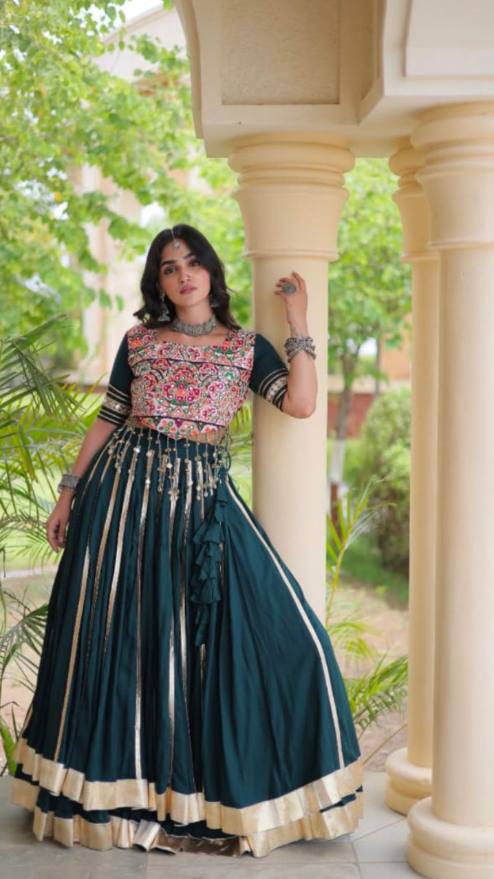 Traditional Peacock Green Gujarati Kutchi Embroidered Chaniya Choli Set for Navratri & Festive Wear