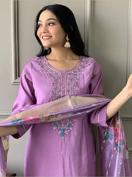 Women's Lavender Embroidered Chanderi Silk Kurta Set with Floral Dupatta & Trousers