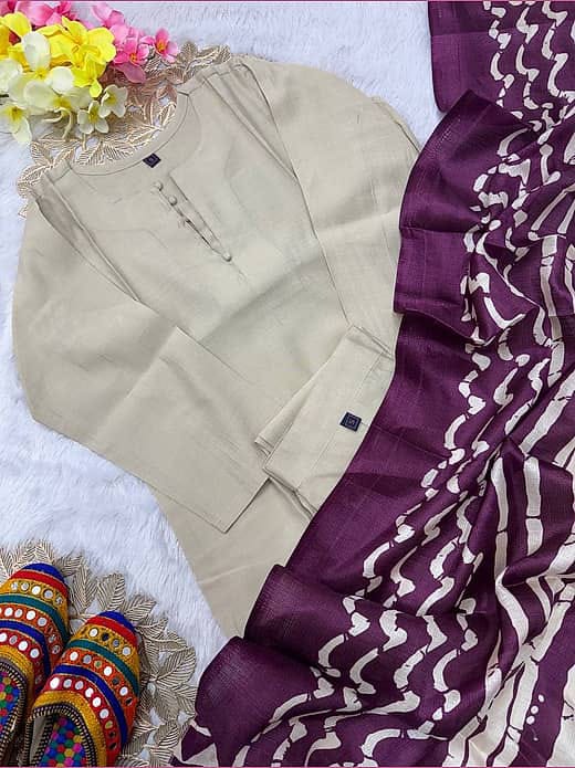 Women's Beige Silk Blend Kurta with Trousers & Wine Purple Batik Printed Dupatta Set