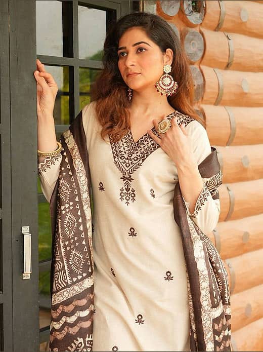 Women's Cream & Beige Embroidered Kurta with Trousers & Dark Brown Printed Dupatta Set