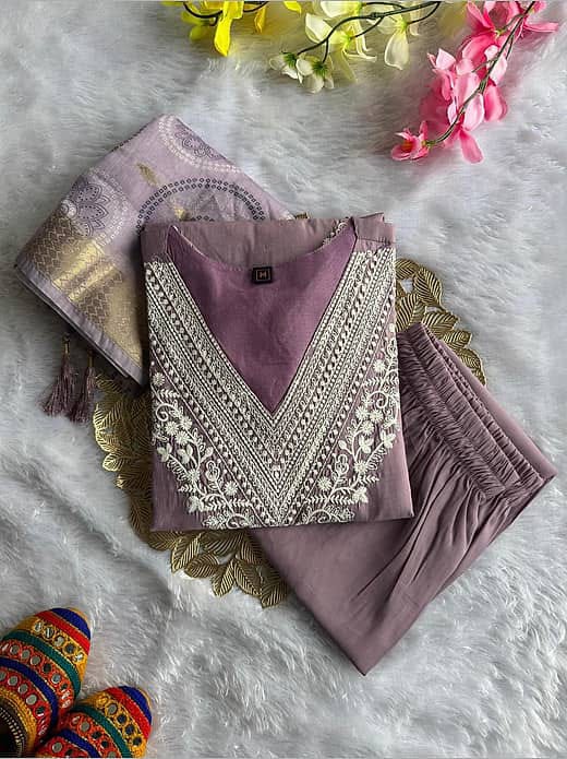 Women's Lavender / Mauve Silk Blend Embroidered V-Neck Kurta with Trousers & Jacquard Printed Dupatta Set