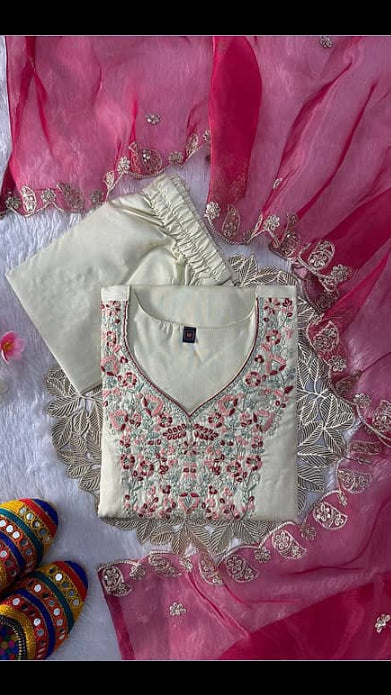 Women's Cream / Off-White Floral Embroidered V-Neck Kurta with Trousers & Contrast Maroon Dupatta Set