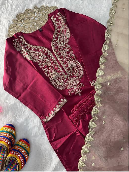 Women's Wine / Magenta Silk Blend Paisley Embroidered V-Neck Kurta with Trousers & Contrast Beige Dupatta Set